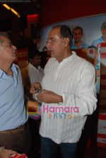at Pankh Premiere in Cinemax, Mumbai on 1st April 2010 (55).JPG